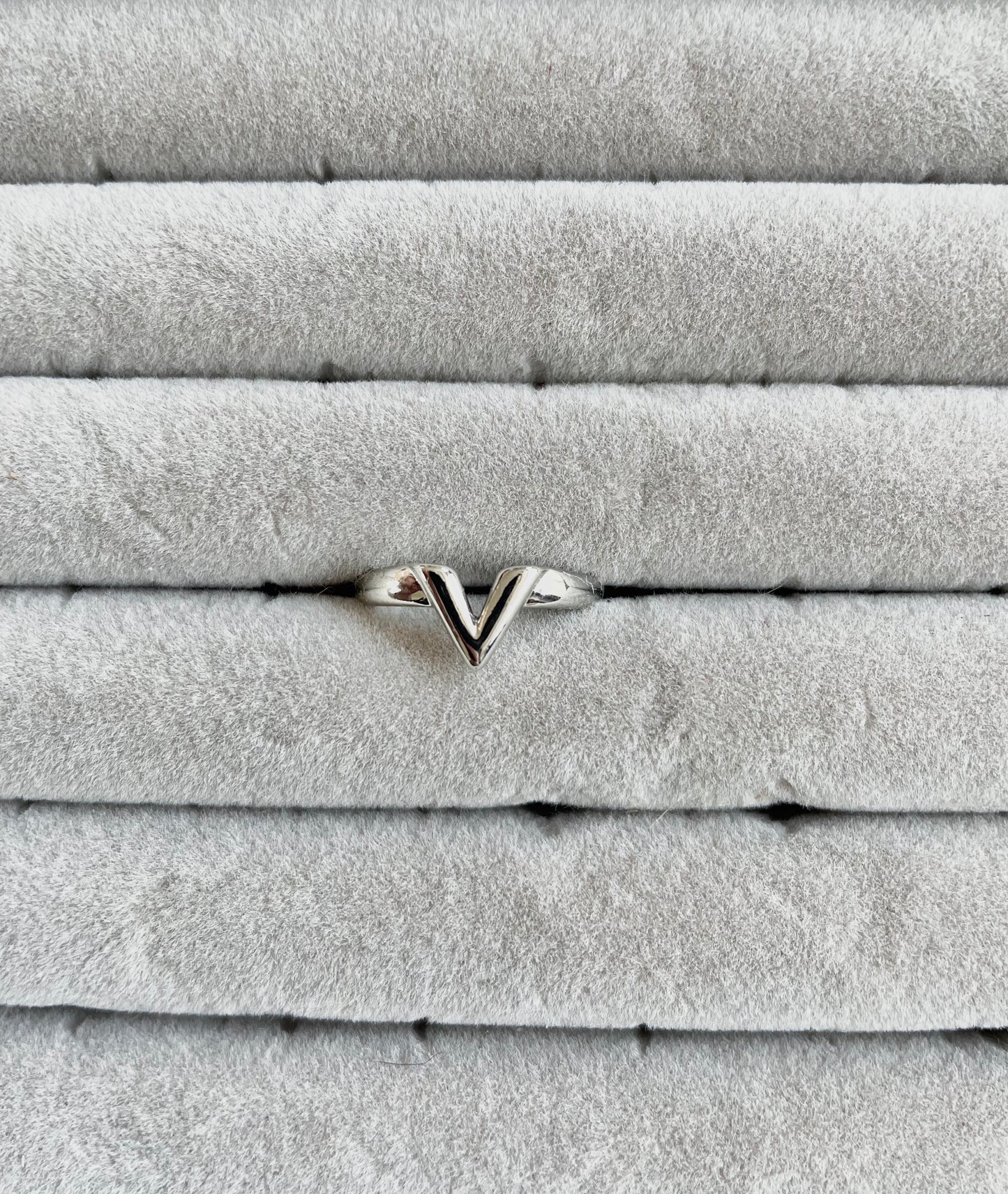 Ring V