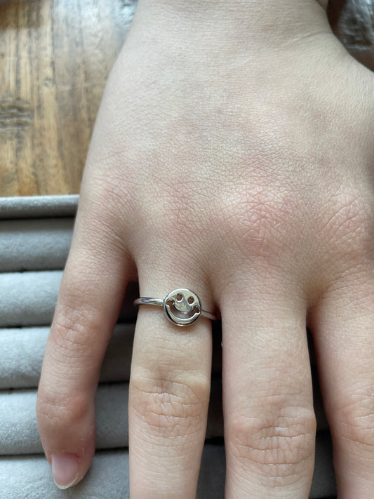 Ring Smile