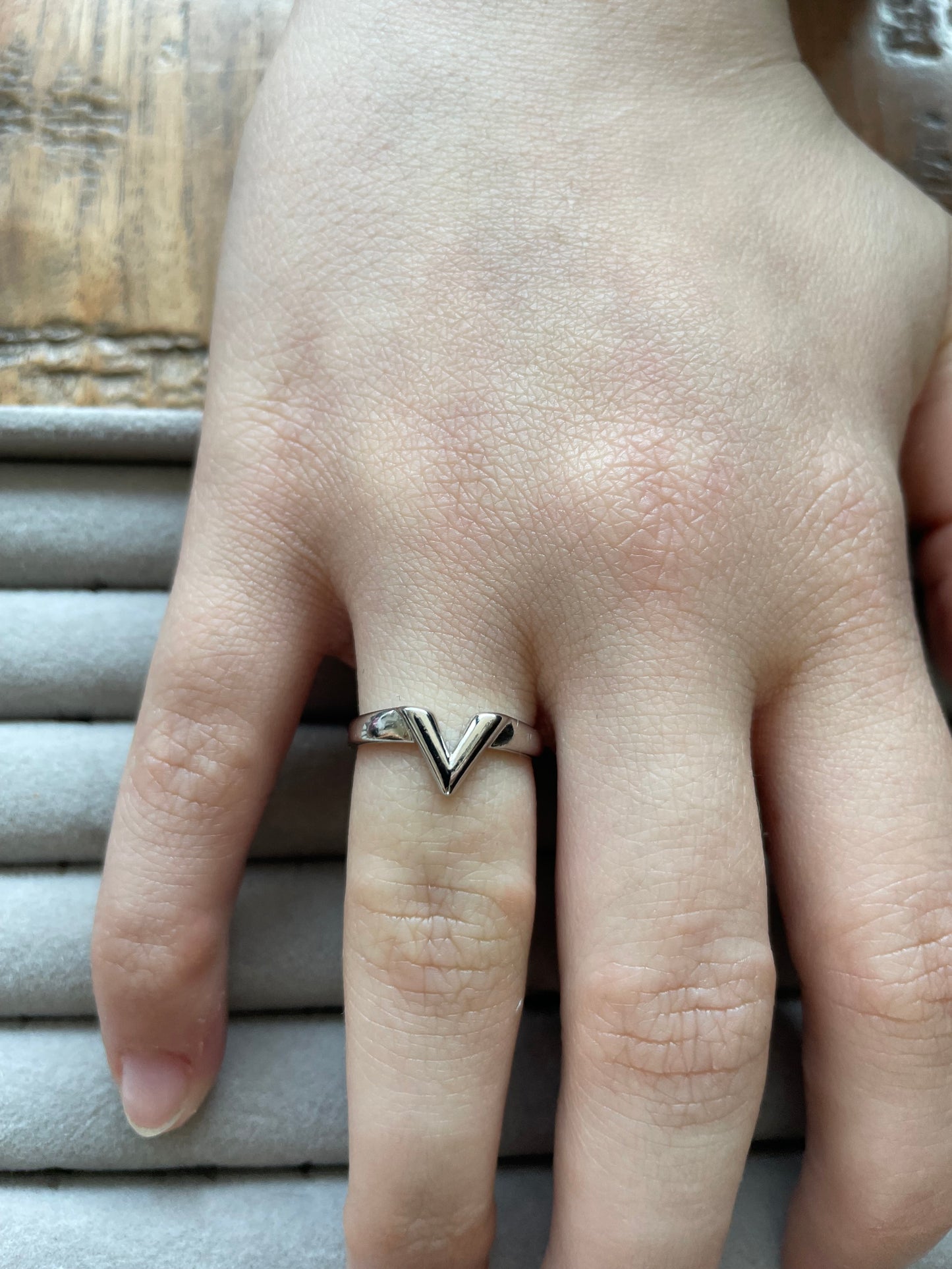 Ring V