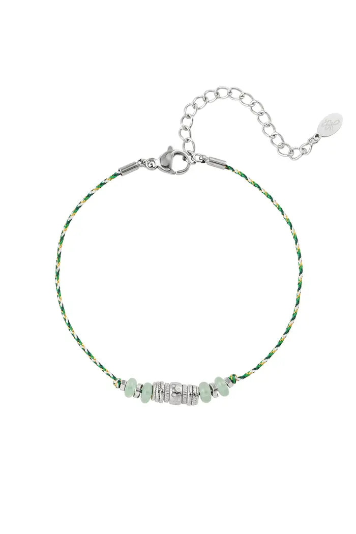 Satijnen armband met natuursteentjes groen en zilver